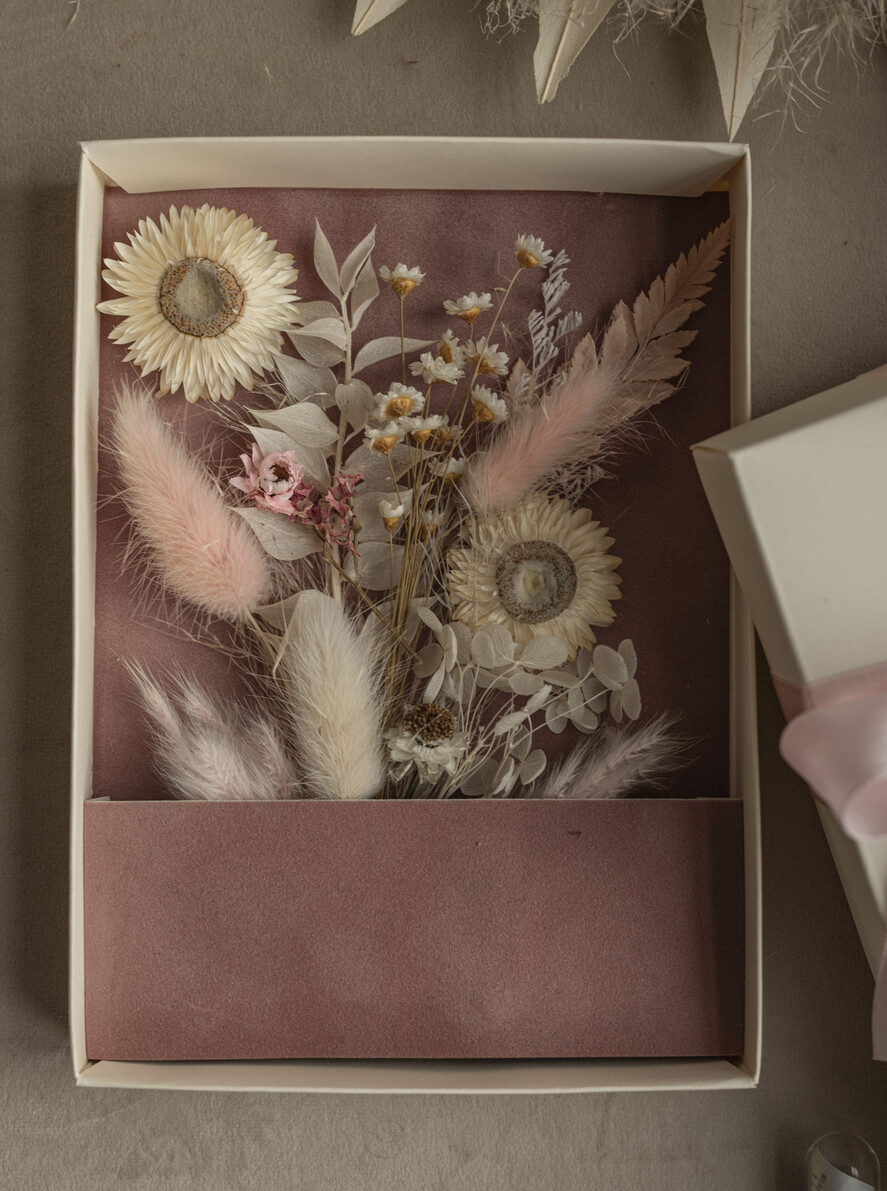 Prezenty dla Młodej Pary flowerbox, kartki z życzeniami, pudełka na prezenty upominek dla Młodej Pary zamiast kwiatów, Pamiątka Ślubna wraz z życzeniami pudełko na pieniądze dla Nowożeńców, kartka z życzeniami dla Pary Młodej 4