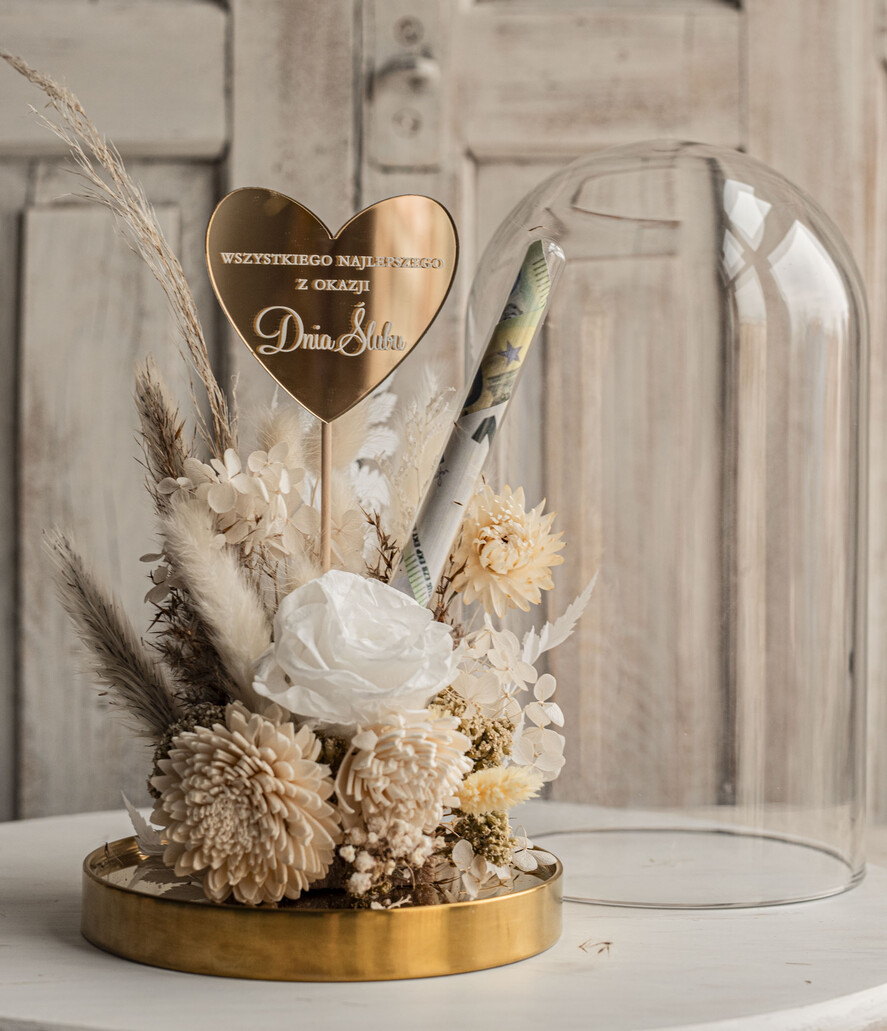 Prezenty dla Młodej Pary flowerbox, kartki z życzeniami, pudełka na prezenty prezenty z okazji ślubu dla Pary Młodej, kwiaty w szklanej kopule, kompozycja kwiatowa w szklanej kopule, fiolka na pieniądze dla młodej pary, suszone kwiaty w szkle4