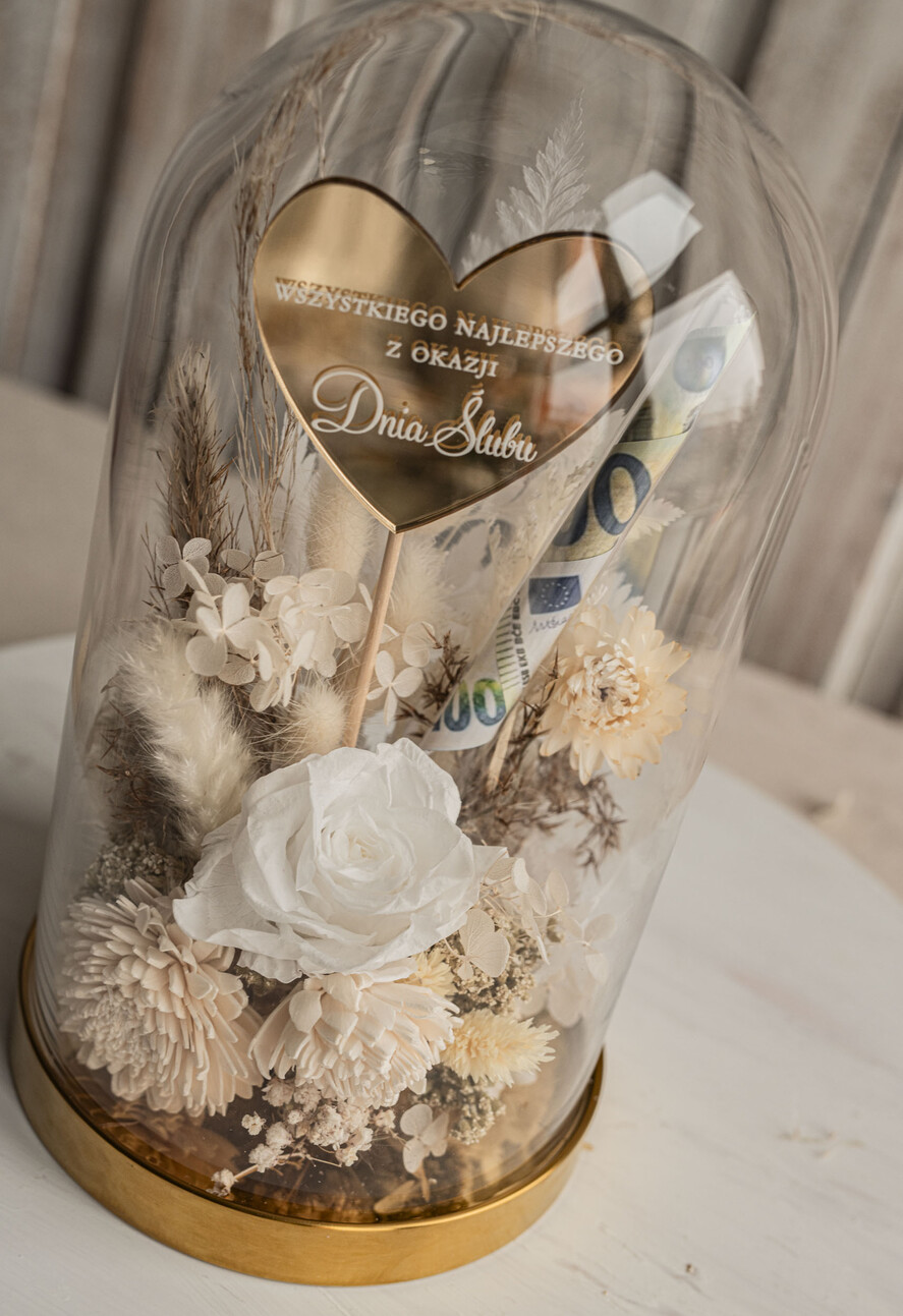 Prezenty dla Młodej Pary flowerbox, kartki z życzeniami, pudełka na prezenty prezenty z okazji ślubu dla Pary Młodej, kwiaty w szklanej kopule, kompozycja kwiatowa w szklanej kopule, fiolka na pieniądze dla młodej pary, suszone kwiaty w szkle1
