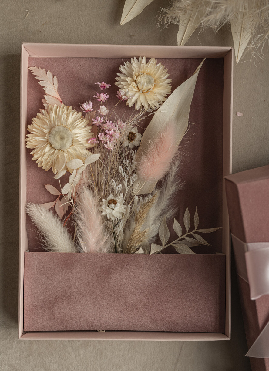 Prezenty dla Młodej Pary flowerbox, kartki z życzeniami, pudełka na prezenty Welurowe pudełko na pieniądze dla Młodej Pary, Pamiątka Ślubu wraz z zyczeniami pudełko na pieniądze dla Nowożeńców, pleksowa kartka z życzeniami4