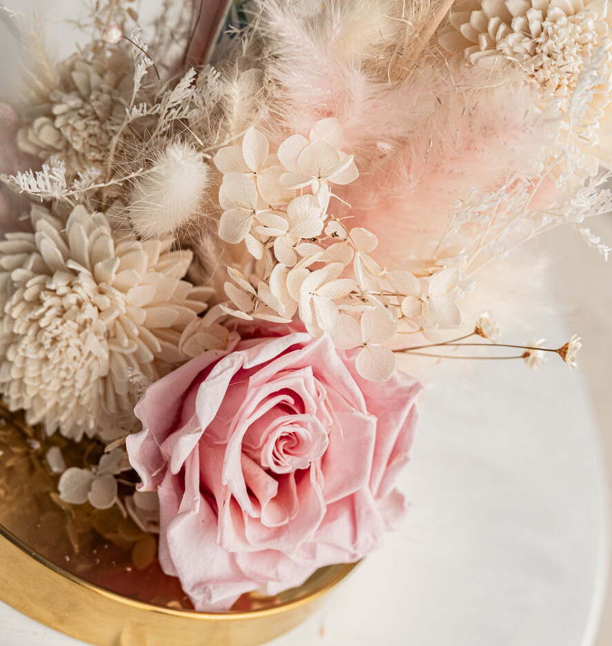 Prezenty dla Młodej Pary flowerbox, kartki z życzeniami, pudełka na prezenty Pomysł na prezent ślubny dla Młodej Pary, pomysł na wręczenie pieniędzy Młodej Parze, co zamiast kwiatów fiolka na pieniądze, kwiaty w szkle, suszone kwiaty w kopule13