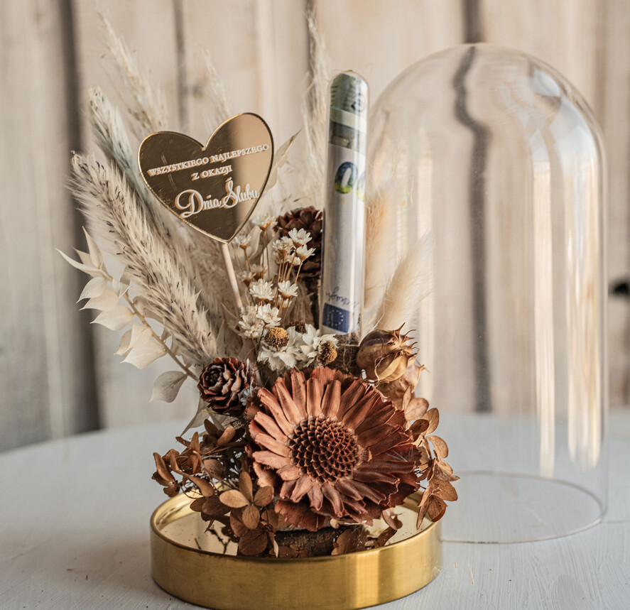 Prezenty dla Młodej Pary flowerbox, kartki z życzeniami, pudełka na prezenty prezenty z okazji ślubu dla Pary Młodej, kwiaty w szklanej kopule, kompozycja kwiatowa w szklanej kopule, fiolka na pieniądze dla młodej pary, suszone kwiaty w szkle10
