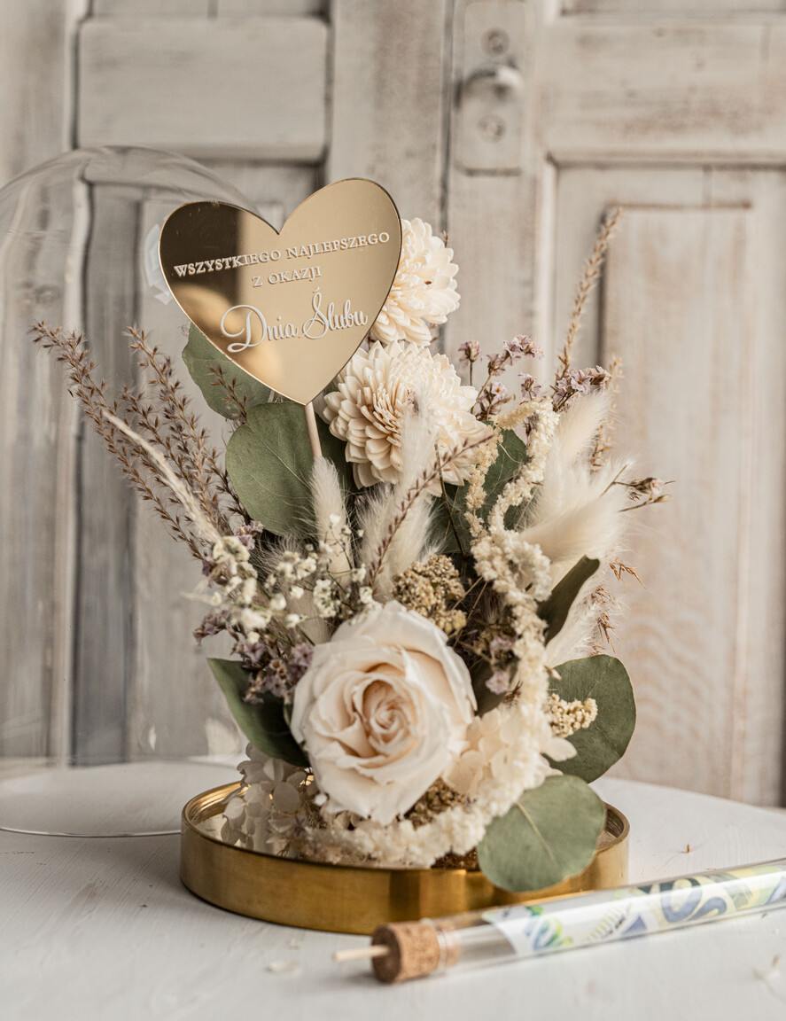 Prezenty dla Młodej Pary flowerbox, kartki z życzeniami, pudełka na prezenty Pomysł na prezent ślubny dla Młodej Pary, pomysł na wręczenie pieniędzy Młodej Parze, co zamiast kwiatów fiolka na pieniądze, kwiaty w szkle, suszone kwiaty w kopule1