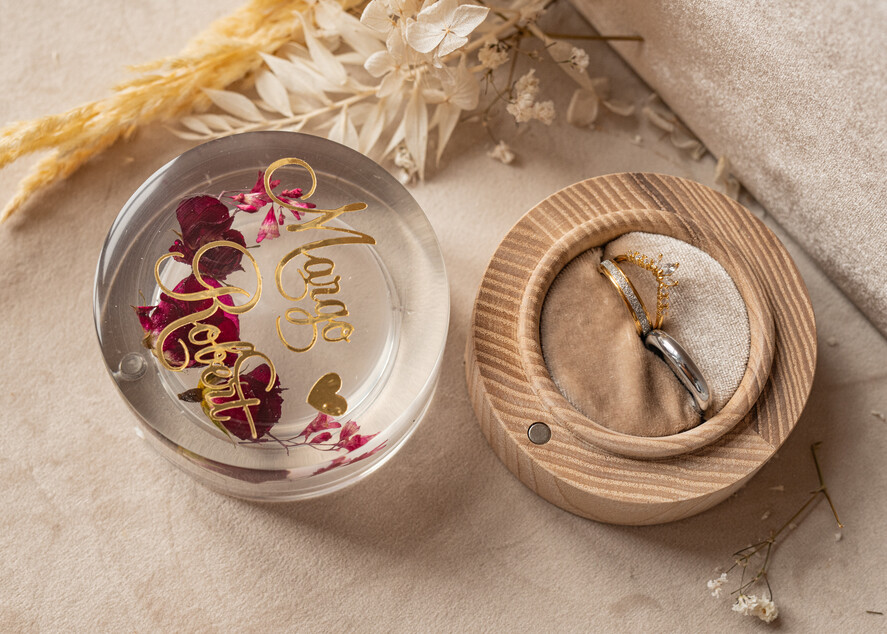 Pudełka Szkatułki na Obrączki epoxy ręcznie robione pudełeczko z drewna z żywicą, personalizowane pudełko na obrączki ślubne, pudełkeczka z kwiatami na obrączki1