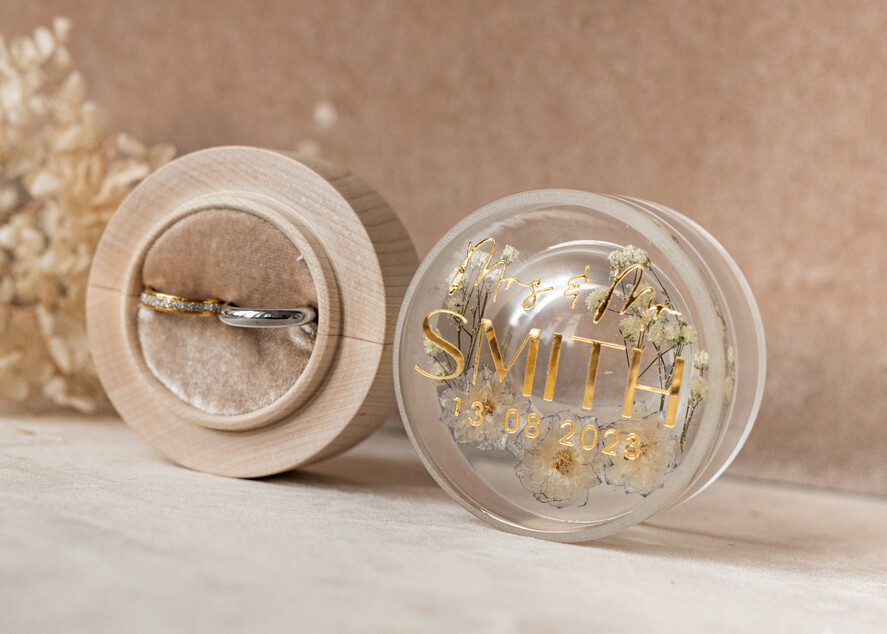 Pudełka Szkatułki na Obrączki epoxy ręcznie robione pudełeczko z drewna z żywicą, personalizowane pudełko na obrączki ślubne, pudełkeczka z kwiatami na obrączki18