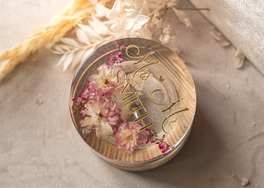 Pudełka Szkatułki na Obrączki epoxy ręcznie robione pudełeczko z drewna z żywicą, personalizowane pudełko na obrączki ślubne, pudełkeczka z kwiatami na obrączki5