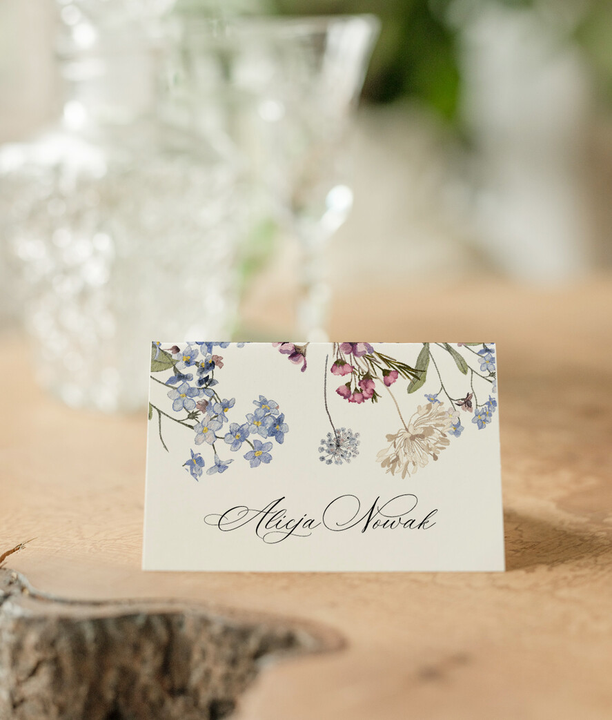 Winietki Nowoczesne prosta forma eleganckie winietki na stół weselny wizytówki ślubne, winietki ślubne wizytówki dla gości weselnych, usadzenie gości na weselu, ozdoba na stół weselny winietki z delikatną grafiką1