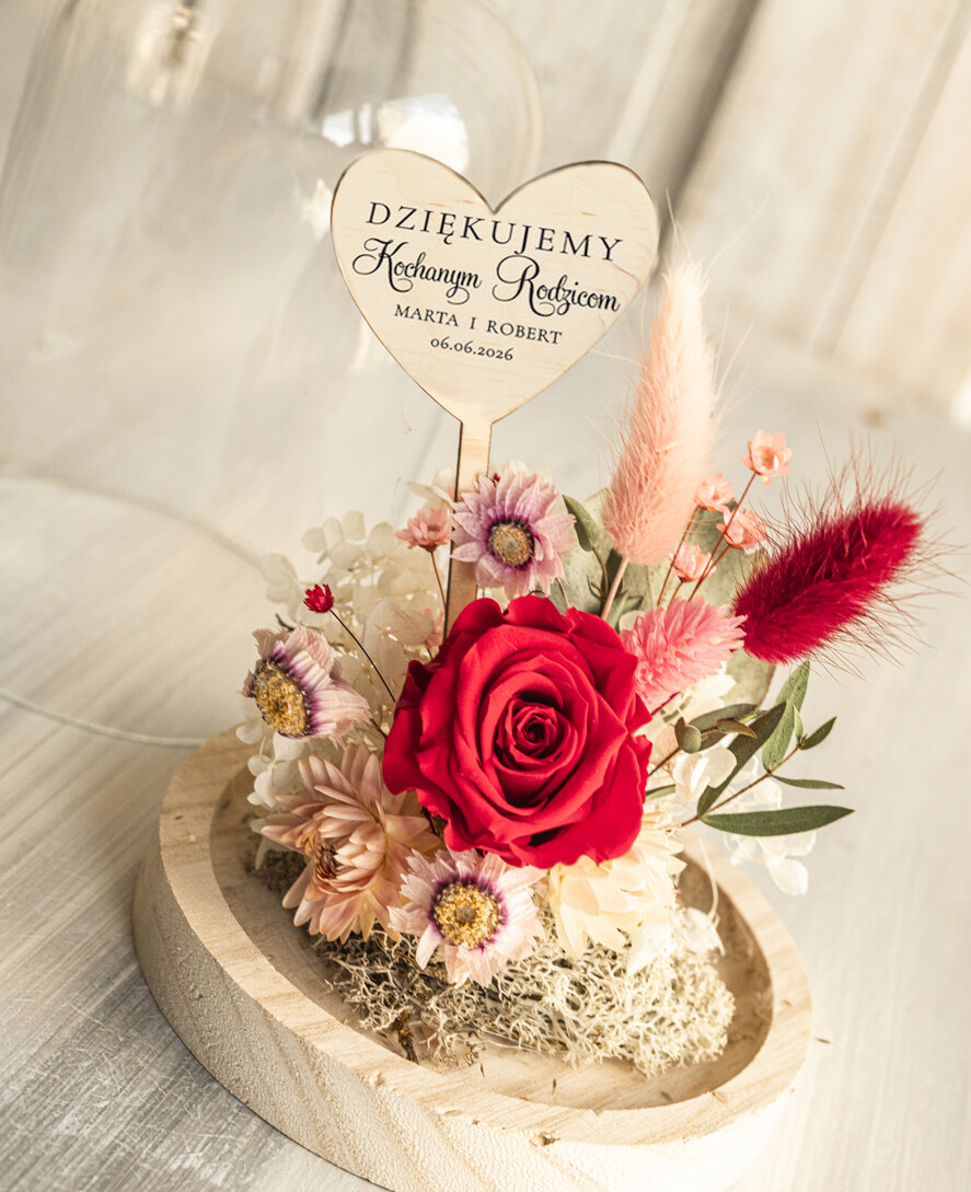 Prezenty, Podziękowania dla Rodziców Kompozycje Kwiatowe / Flowerboxy Podziękowania dla Rodziców flowerbox z suszonych kwiatów, Wieczna róża Podziękowanie od Młodej Pary kwiaty w szklanej kopule, pomysł na prezent dla Rodziców lub Mamy4