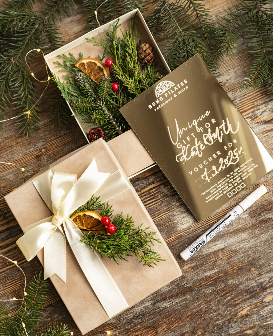 Prezenty Oferta dla Salonów BEAUTY voucher bozonarodzeniowy prezent Prezent dla klientek na święta Voucher, Voucher podarunkowy dla klientów salonu fryzjerskiego bożonarodzeniowy prezent voucher welurowe pudełko - lustrzany voucher na prezent dla niej7