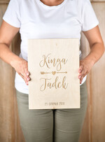 Pudełko na koperty  DREWNIANE pudełko na koperty ślubne, rustykalna drewniana z grawerem imiona i data2