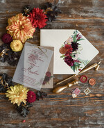 Zaproszenia ślubne Natura unikatowe bordowe zaproszenia ślubne z motywem botanicznym1