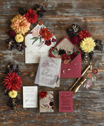 Zaproszenia ślubne Natura unikatowe bordowe zaproszenia ślubne z motywem botanicznym0