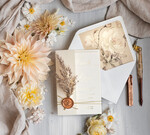 Zaproszenia ślubne Rustykalne i Natura zaproszenia ślubne z bukiecikiem, zaproszenie na ślub z pampasem, eleganckie zaproszenia na ślub z trawą pampasową, złocone zaproszenie ślubne 0