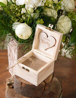 Pudełka Szkatułki na Obrączki szkatułki rustykalna szkatułka drewniane  pudełko na obrączki ślubne serce wasze imiona i data  7