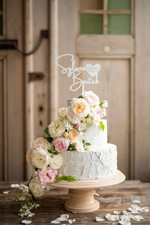 Figurki na tort / cake topper statuetki akryl personalizowany topper na tort weselny białe napisy 1