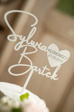 Figurki na tort / cake topper statuetki akryl personalizowany topper na tort weselny białe napisy 5