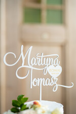Figurki na tort / cake topper statuetki akryl biały topper ślubny napis na tort weselny personalizowany topper ślubny wasze nazwisko4