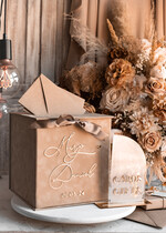 Pudełko na koperty  glamour Welurowa beżowo złota kopertówka ze złotymi napisami, beżowy cieniowany welur, pudełko na koperty, pomysł na pudełko na pieniądze podczas wesela11