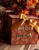 Pudełko na koperty  glamour Elegancka welurowa kopertówka ze złotymi napisami, brązowo złoty cieniowany welur, różowe pudełko na koperty ze złotymi napisami 7