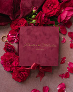 Pudełka Szkatułki na Obrączki glamour bordowe pudełeczko na obrączki ślubne wasze imiona, welurowe pudełko z kokardką, złote imiona4