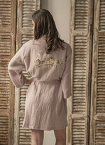 Prezenty dla świadków boxy prezentowe dla Świadkowej, prośba o świadkowanie  prezent dla druhny, pomysł na prezent dla świadkowej, Box prezentowy dla świadkowej z różowym szlafrokiem, zestaw prezentowy dla druhny6