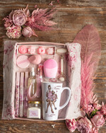 Prezenty dla Mamy Zestawy kosmetyczne  Pomysł na Praktyczny Prezent dla Mamy Zestaw Kosmetyków z Kubkiem Prezent na Dzień Mamy Kosmetyki Naturalne 1