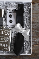 Prezenty dla świadków boxy prezentowe dla Świadka  zestaw prezentowy czy zostaniesz moim świadkiem, etykieta na butelkę, GIFTBOXB DLA ŚWIADKA ZE SPINKAMI I PIERSIÓWKĄ, prezent dla świadka4