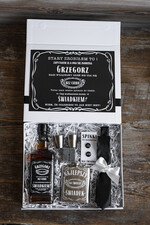 Prezenty dla świadków boxy prezentowe dla Świadka  zestaw prezentowy czy zostaniesz moim świadkiem, etykieta na butelkę, GIFTBOXB DLA ŚWIADKA ZE SPINKAMI I PIERSIÓWKĄ, prezent dla świadka0
