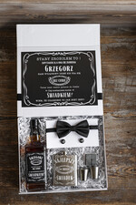 Prezenty dla świadków boxy prezentowe dla Świadka  zestaw prezentowy czy zostaniesz moim świadkiem, etykieta na butelkę, GIFTBOXB DLA ŚWIADKA ZE SPINKAMI I PIERSIÓWKĄ, prezent dla świadka0