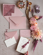 Zaproszenia ślubne Wydzierane Brzegi wydzierane zaproszenia ślubne z wrzosem, eleganckie zaproszenia na ślub z wrzosem, delikatne zaproszenia slubne, naturalne zaproszenia slubne z wrzosem10