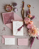 Zaproszenia ślubne Wydzierane Brzegi wydzierane zaproszenia ślubne z wrzosem, eleganckie zaproszenia na ślub z wrzosem, delikatne zaproszenia slubne, naturalne zaproszenia slubne z wrzosem18