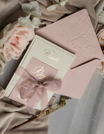 Zaproszenia ślubne z perełkami / tłoczeniem Tłoczone kwiaty na zaproszeniach ślubnych Eleganckie złote zaproszenia ślubne ze wstażką, Złote zaproszenie na ślub z tłoczeniem, zaproszenia na ślub w stylu glamour6