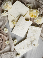 Zaproszenia ślubne z perełkami / tłoczeniem zaproszenia ślubne w kieszonce, eleganckie zaproszenia ślubne z jedwabną wstążką, tłoczone zaproszenia na ślub i wesele, tłoczone złote zaproszenie na ślub4