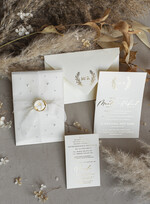 Zaproszenia ślubne z perełkami / tłoczeniem zaproszenia ślubne z perełkami, minimalistyczne zaproszenie na ślub z perełkami i kalką, rwane złocone zaproszenie na ślub cywilny perły16