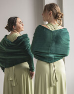 Panna Młoda Bolerka bolerka, narzutki, sweterki etola dla świadkowej i druhny z weluru na ślub zimą, zielone bolerko z weluru dla Świadkowej, bolerko na ślub jesienią4