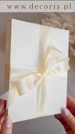 Panna Młoda  podwiązki ślubne podwiązka dla Panny Młodej, podwiązka ślubna z inicjałami, niebieska podwiązka ślubna, elegancka i subtelna podwiązka dla Panny Młodej 1