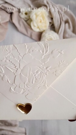 Zaproszenia ślubne z perełkami / tłoczeniem zaproszenia ślubne w kieszonce, eleganckie zaproszenia ślubne z tłoczonymi kwiatami, tłoczone zaproszenia na ślub i wesele, tłoczone zaproszenie ślubne1