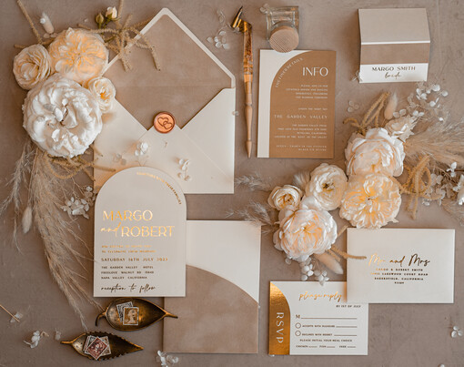  Złote Glamour welurowe zaprosznia ślubne, zaproszenia na ślub z kieszonką, eleganckie zaproszenia slubne, złote zaproszenia na slub, beżowe zaproszenia ślubne