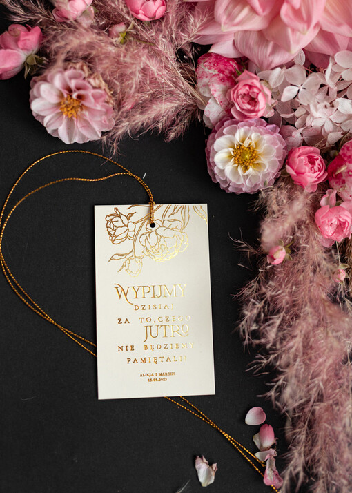  glamour złocona zawieszka na wino weselne, etykieta na wódkę zawieszka na alkohol weselny, złote napisy z dowolną treścią