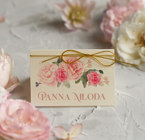  rustykalne usadzenie gości na weselu winietki, rustykalne winieki na stol weselny, winietki ze złotym sznurkiem