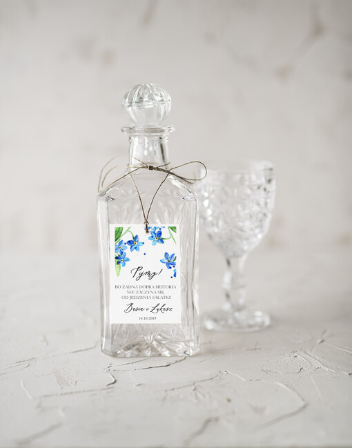  rustykalne ślubne zawieszki na alkohole, idealne na wesele w stodole