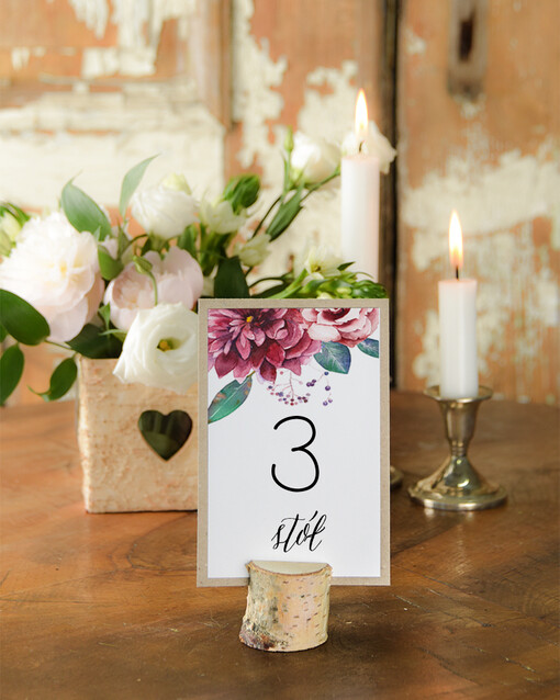  Otwarte jednokartkowe numery na stół gości weselnych, usadzenie gości klasyczne