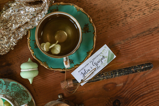  Fiolki podarunki ślubne dla gości weselnych w postaci herbaty zapewnią miłe chwilę   