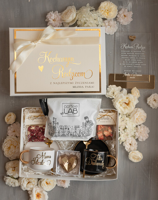  zestawy prezentowe kubki filiżanki Pomysł na prezent ślubny dla rodziców, podziękowanie dla Rodziców kubek biały i czarny, prezent dla Rodziców na weselu, podziękowanie dla Rodziców od Młodej Pary
