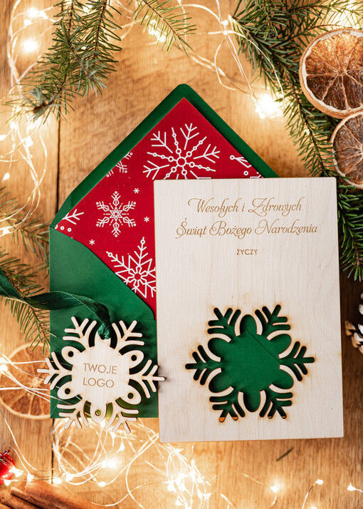 z magnesem lub zawieszką na choinkę kartki świąteczne dla firm Drewniana bombka zawieszka na choinke z Logo firmy świateczna kartka firmowa 