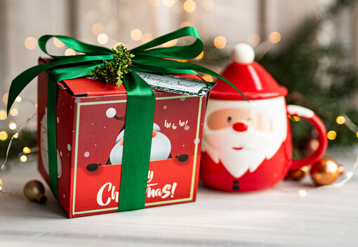  zestawy z kubkiem i filiżanką super pomysł na prezent kubek Mikołaj, świąteczny kubek Mikołaj z pokrywką i łyżeczką. Prezenty pod choinkę dla mamy, prezent pod choinkę dla siostry