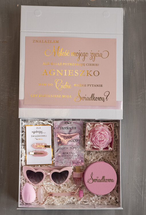  boxy prezentowe dla Świadkowej, prośba o świadkowanie  prośba o świadkowanie pomysł na prezent dla świadkowej, box kosmetyczny dla świadkowej i druhny, oryginalny prezent dla świadkowej 