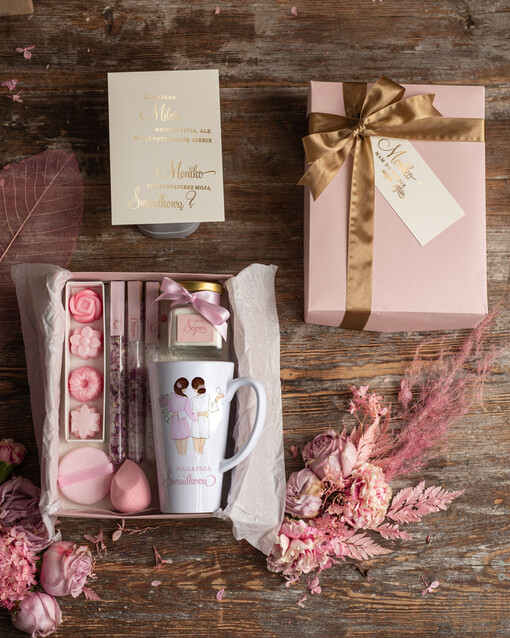  boxy prezentowy dla Świadkowej, prośba o świadkowanie   Zestaw Kosmetyków Czy zostaniesz moją Świadkową?- Skarpetki Śmieszne Prośba o Świadkowanie - Prezent dla Świadkowej