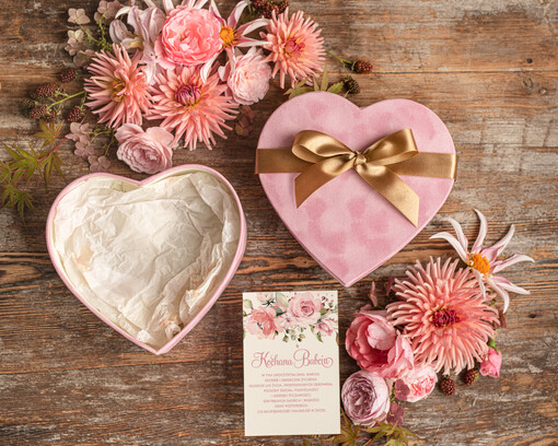  Prezenty dla Babci prezent z okazji urodzin dla babci Pudełko Welurowe Serce na Prezent z okazji dnia babci 