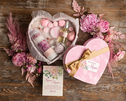  Zestawy kosmetyczne  pomysł na prezent z okazji dnia Matki- box z kosmetykami sole do kąpieli prezent urodzinowy dla Mamy  